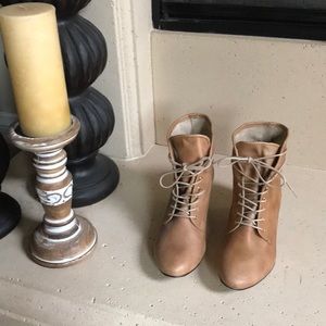 Steve Madden shorty boots